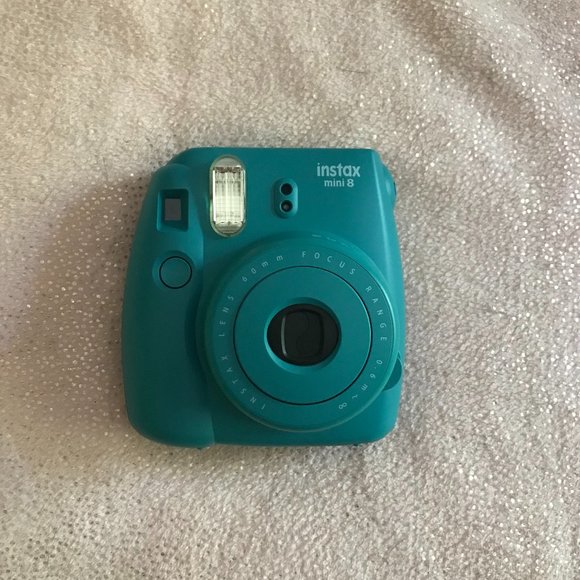 Fugifilm INSTAX 8 Camera with Box - Picture 2 of 6